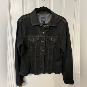 Chic Facconable women’s large jean jacket